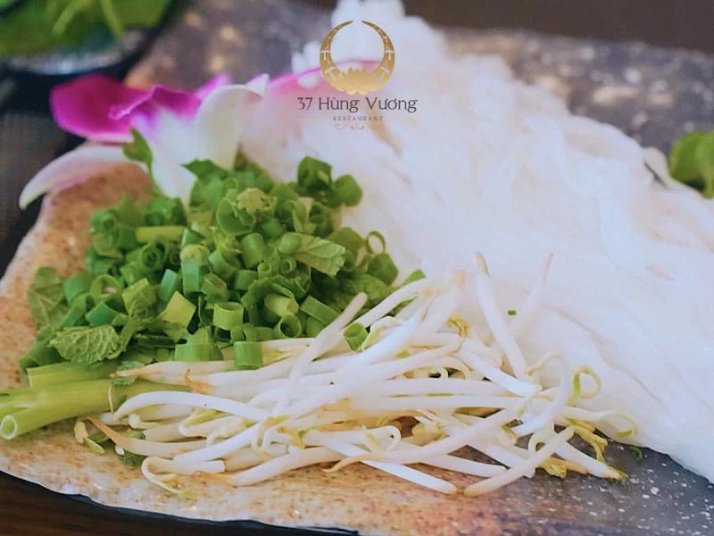 Tinh hoa ẩm thực hiện đại trong phở Bát đá 37 đặc biệt