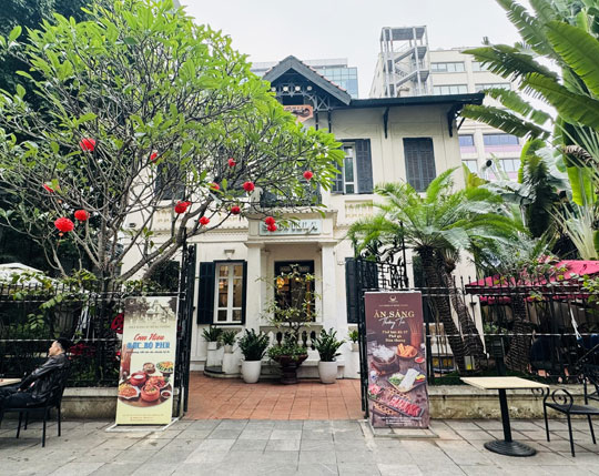 Trang chủ Nhà hàng 37 Hùng Vương - 16 Lý Thường Kiệt