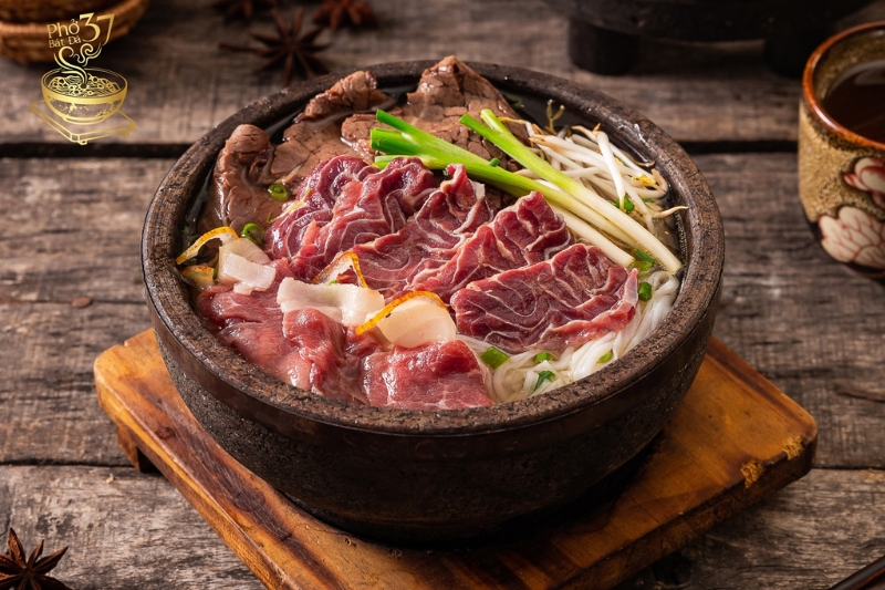 Phở Bát Đá 37 – Khi Di Sản Ẩm Thực Hà Nội bừng sáng giữa không khí hân hoan của sự kiện A80