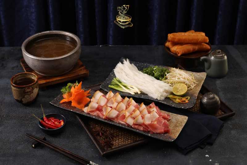 Pho Bat Da 37 Nang tam tinh hoa am thuc Viet trong tung bat pho 3