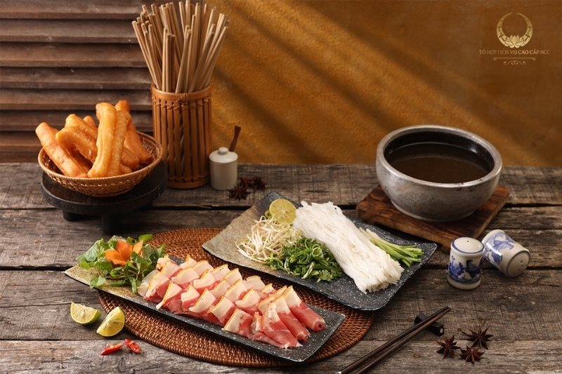 Phở bát đá trải nghiệm ẩm thực độc đáo không thể bỏ qua khi ăn gì ở Hà Nội