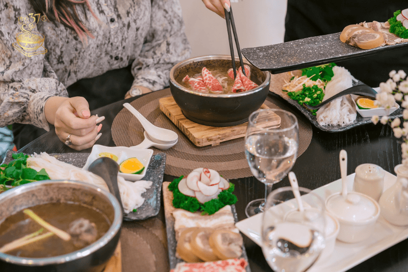 Khám phá Phở Bát Đá 37: Hương vị truyền thống trong bát đá hiện đại