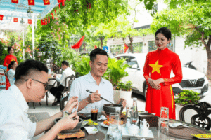 Phở bát đá: Trải nghiệm ẩm thực đậm chất Hà Thành tại trung tâm Hà Nội