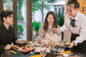 Điều gì tạo nên món Phở bát đá nức tiếng Hà Thành