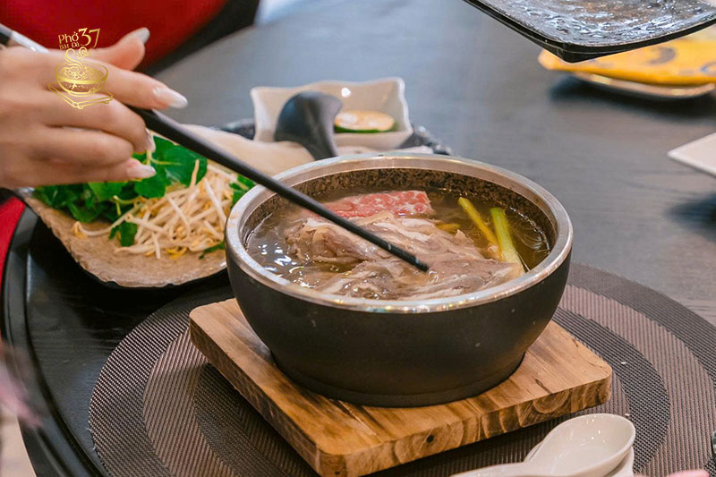 Top 3 loại Phở bát đá nhất định phải thưởng thức tại Hà Nội