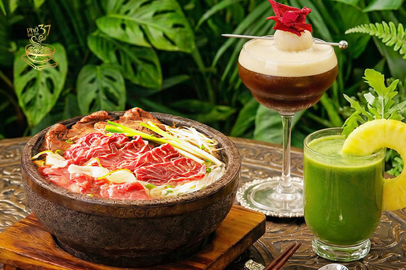 Thưởng thức bát phở 100°c giữa trưa hè: Trải nghiệm giải nhiệt bất ngờ tại Phở Bát Đá 37 Thưởng thức bát phở 100°c giữa trưa hè