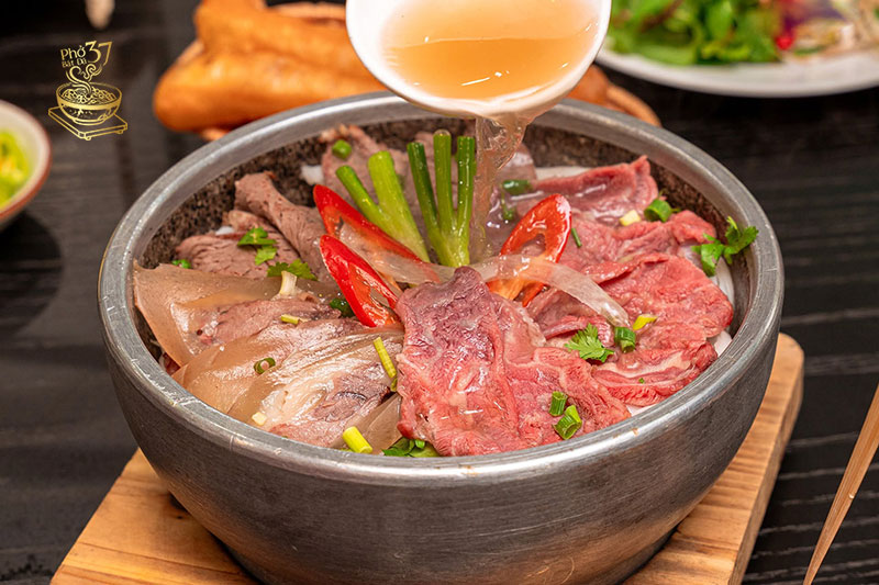 Phở Bò - Giải mã sức hút của hương vị trứ danh Phở Bò - Giải mã sức hút của hương vị trứ danh